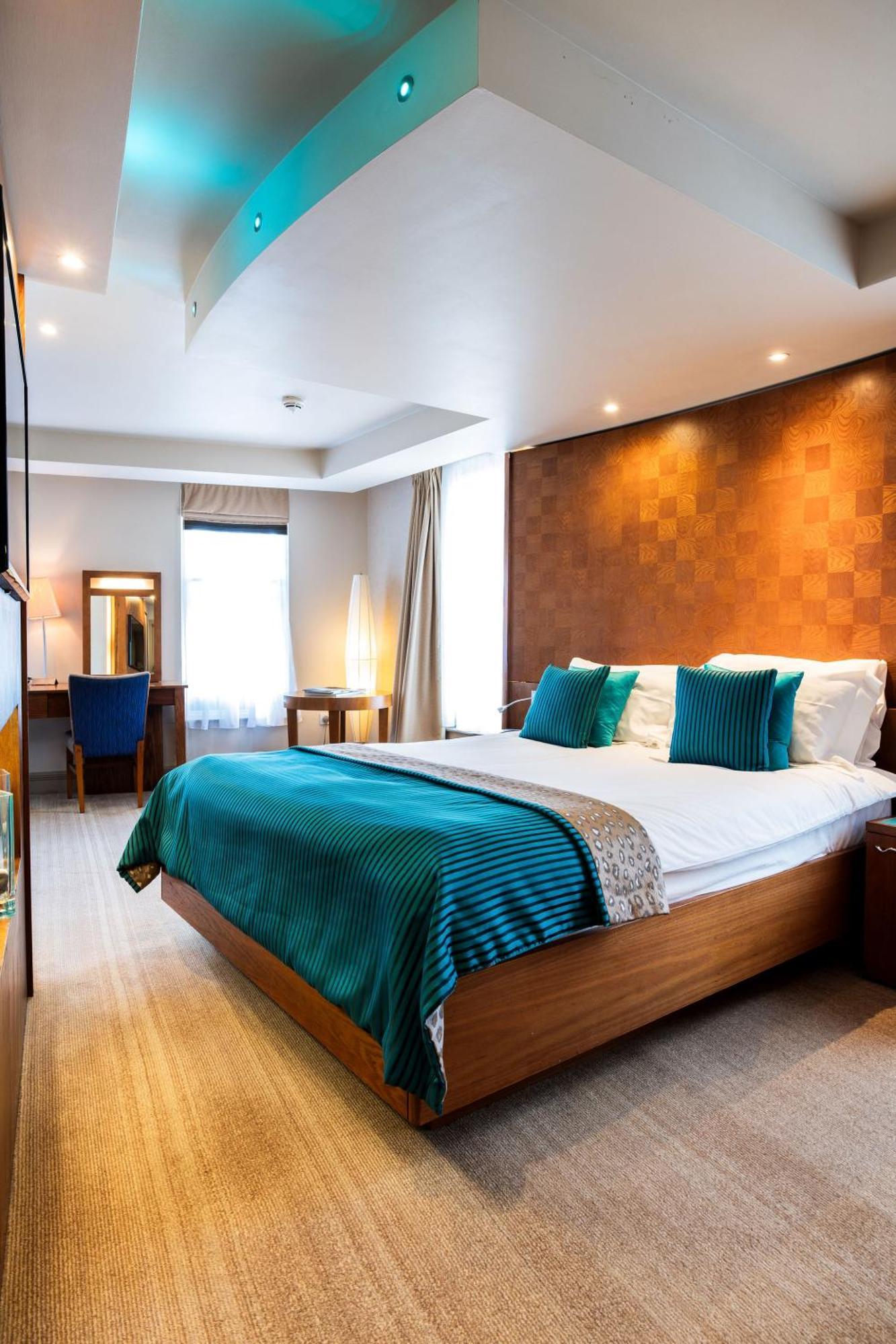 The Royal Yacht Hotel Saint Helier Bagian luar foto