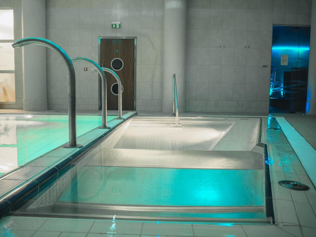 The Royal Yacht Hotel Saint Helier Bagian luar foto